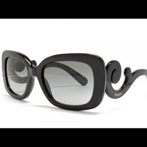 PRADA Sunglasses 🕶